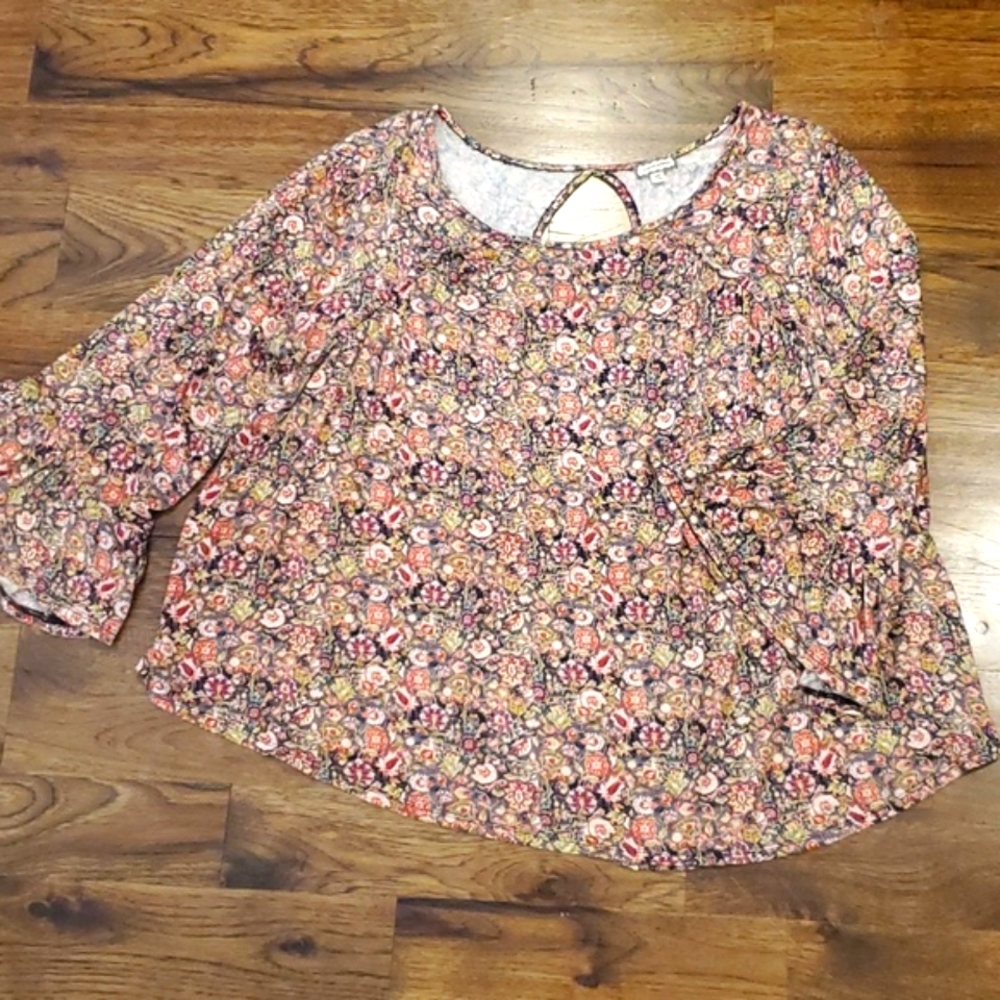 Womens Eyeshadow floral ruffle sleeve top size 1X